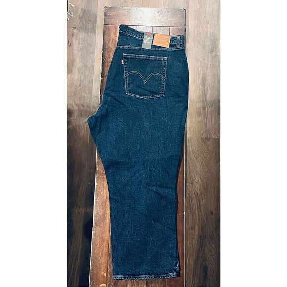 Levi's Women's Premium Plus-Size Wedgie Straight Jeans - Picture 5 of 6